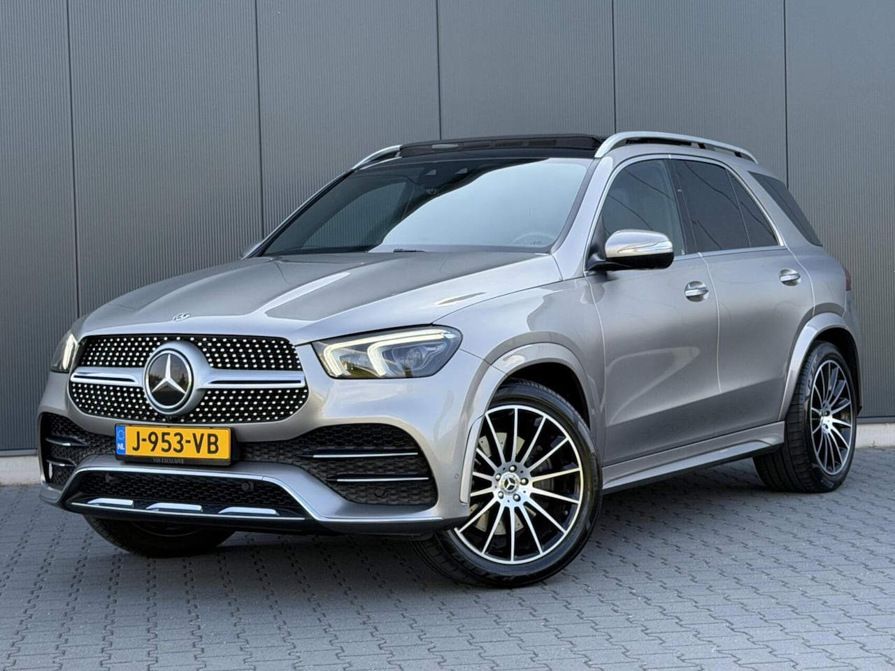 Mercedes-Benz GLE-Klasse - 350D AMG-Pakket - Pano - HUD - Burmester - Luchtvering - AutoWereld.nl