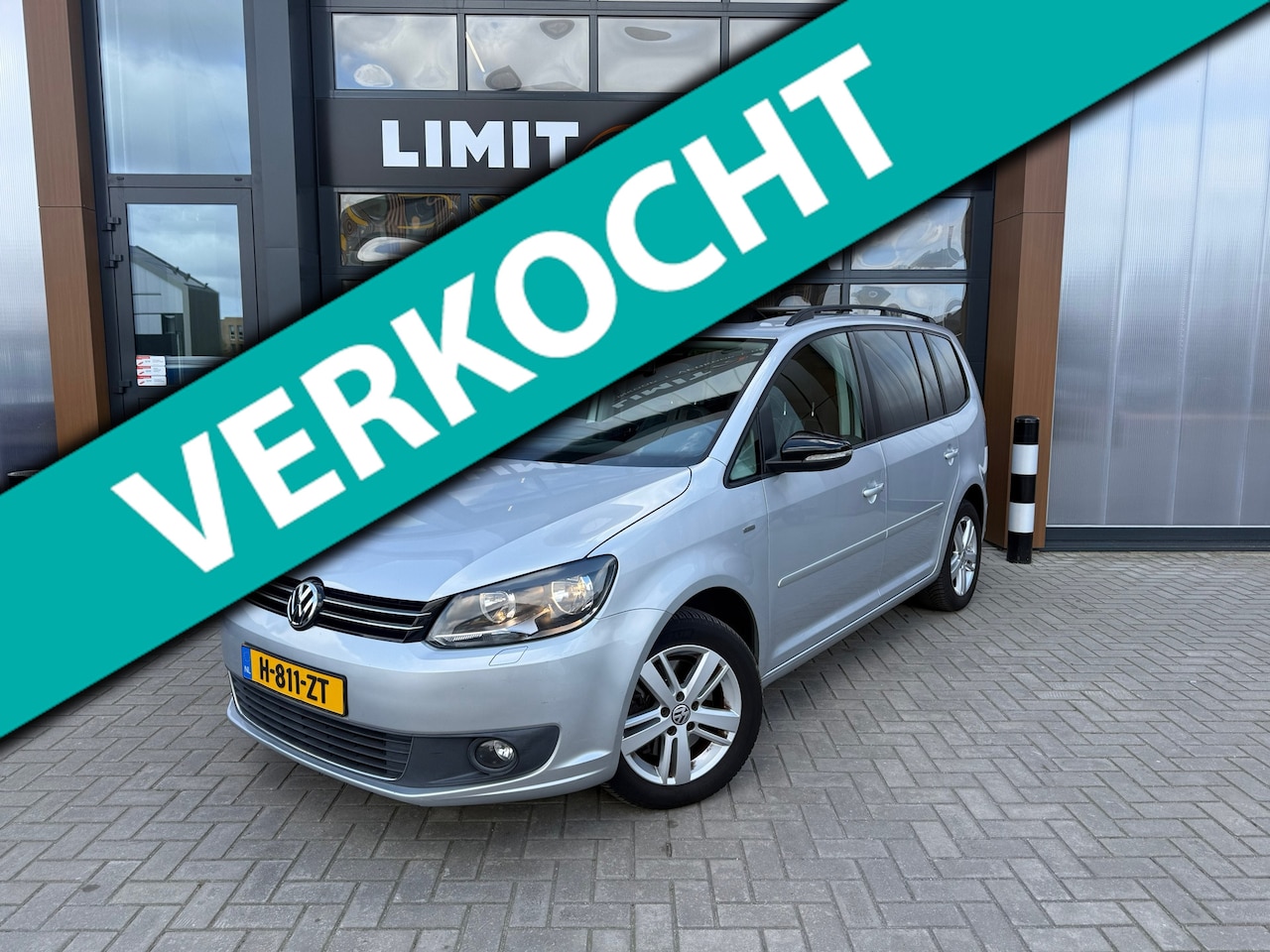 Volkswagen Touran - 1.4 TSI Highline/Pano/Carplay/Climate/St.verw/Pdc/Cruise/Elek.Ramen/Lmv/Nap - AutoWereld.nl