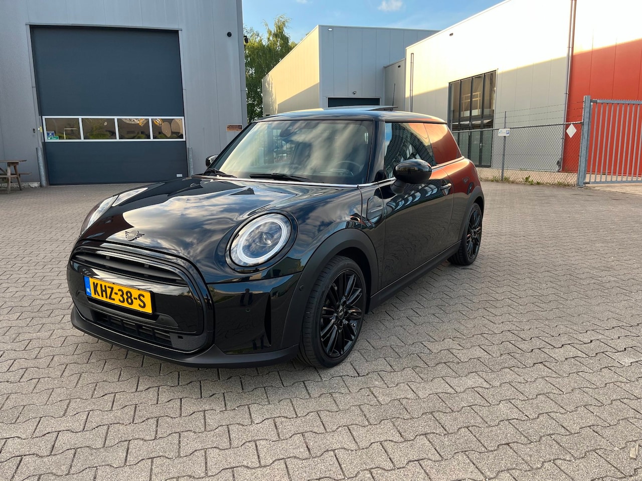 MINI Cooper - Mini 1.5 Camden Plus Edition - AutoWereld.nl