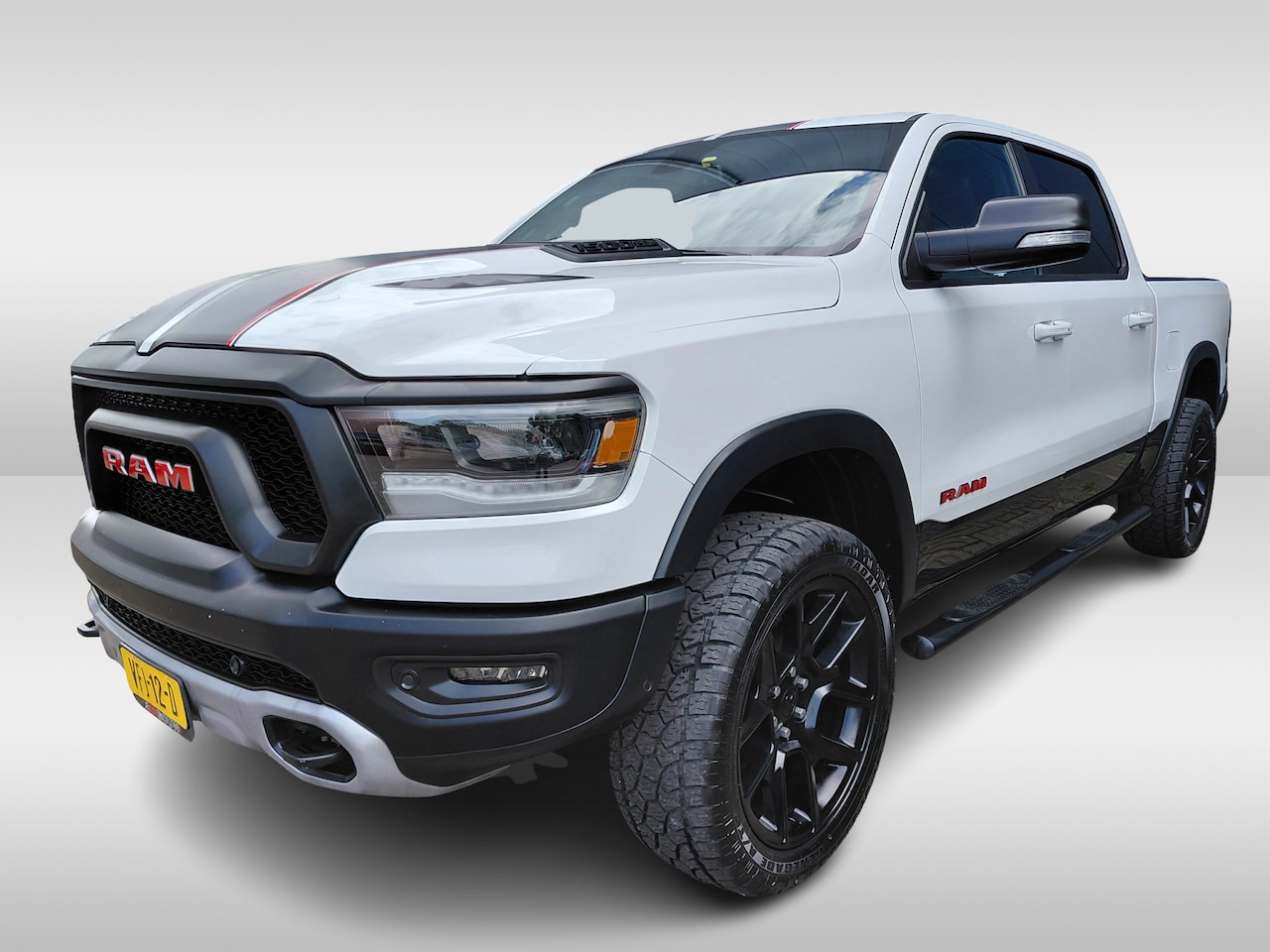 Dodge Ram 1500 - 5.7 V8 4x4 Crew Cab Longhorn /HEMI/REBEL - AutoWereld.nl