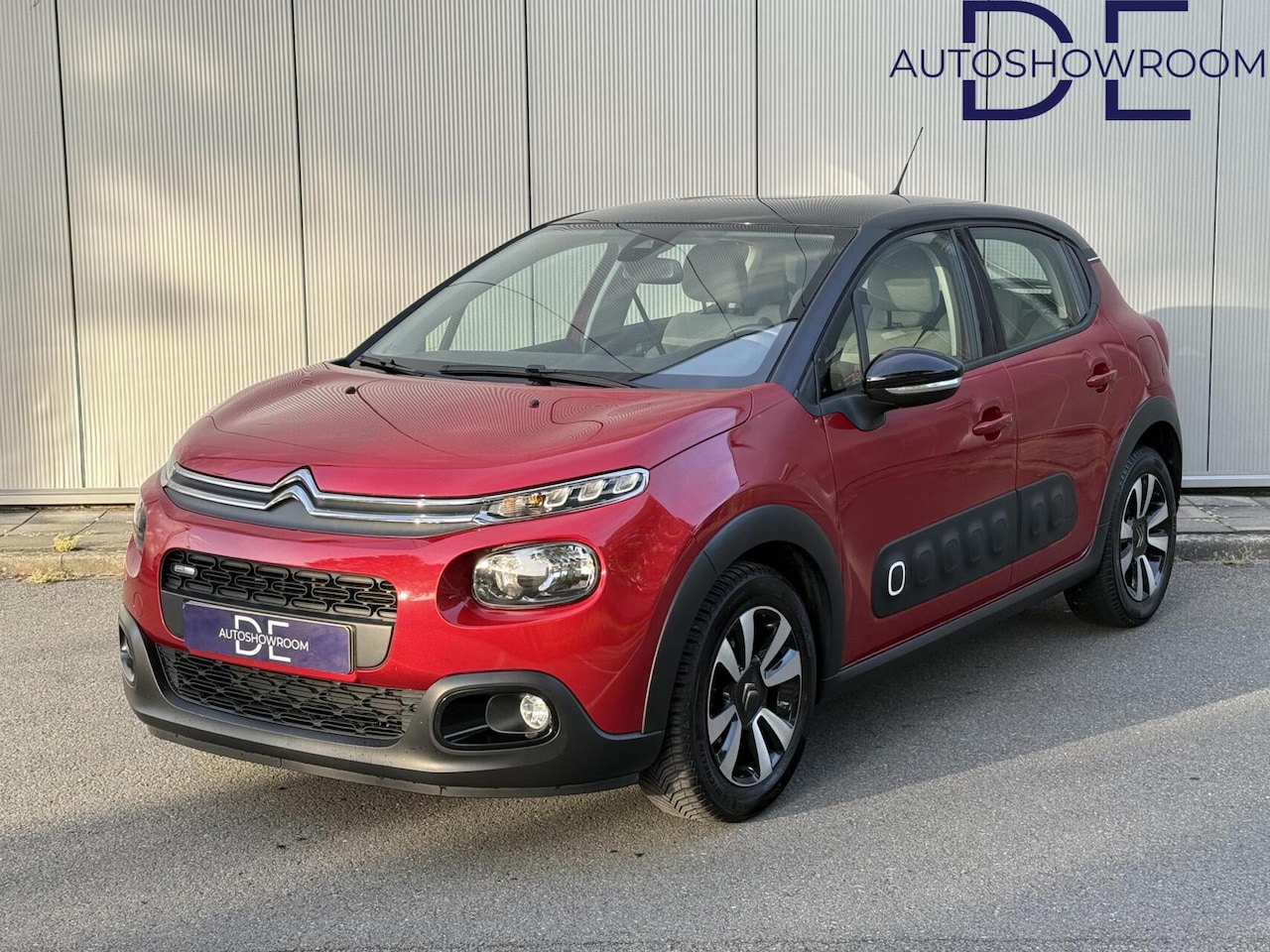 Citroën C3 - 1.2 PureTech Shine | Carplay | Camera | Dealer OH - AutoWereld.nl