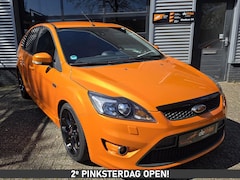 Ford Focus - 2.5 ST *5DRS-226PK-ELECTRICORANGE