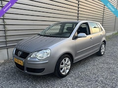 Volkswagen Polo - 1.4-16V AUTOMAAT|ParkeerSensoren|LM Velgen|Airco|NW APK|Lage KM|