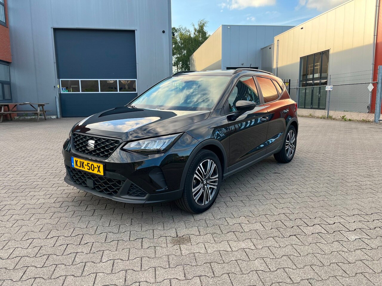 SEAT Arona - 1.0 TSI Style Business Connect 1.0 TSI Style Business Connect - AutoWereld.nl