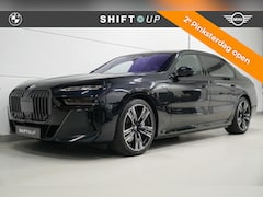 BMW 7-serie - 750e xDrive M-Sport | Bowers & Wilkins | Massage | Skylounge | Tartufo Leder