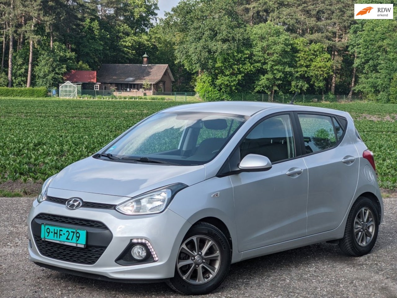 Hyundai i10 - 1.2i FIFA WORLD CUP EDITION|AIRCO STOEL+STUUR VERWARM - AutoWereld.nl