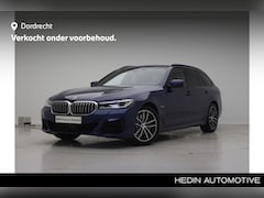 BMW 5-serie Touring - 530e High Executive | Adaptief Onderstel | Panorama Dak | Keyless | Comfort Stoelen | Driv