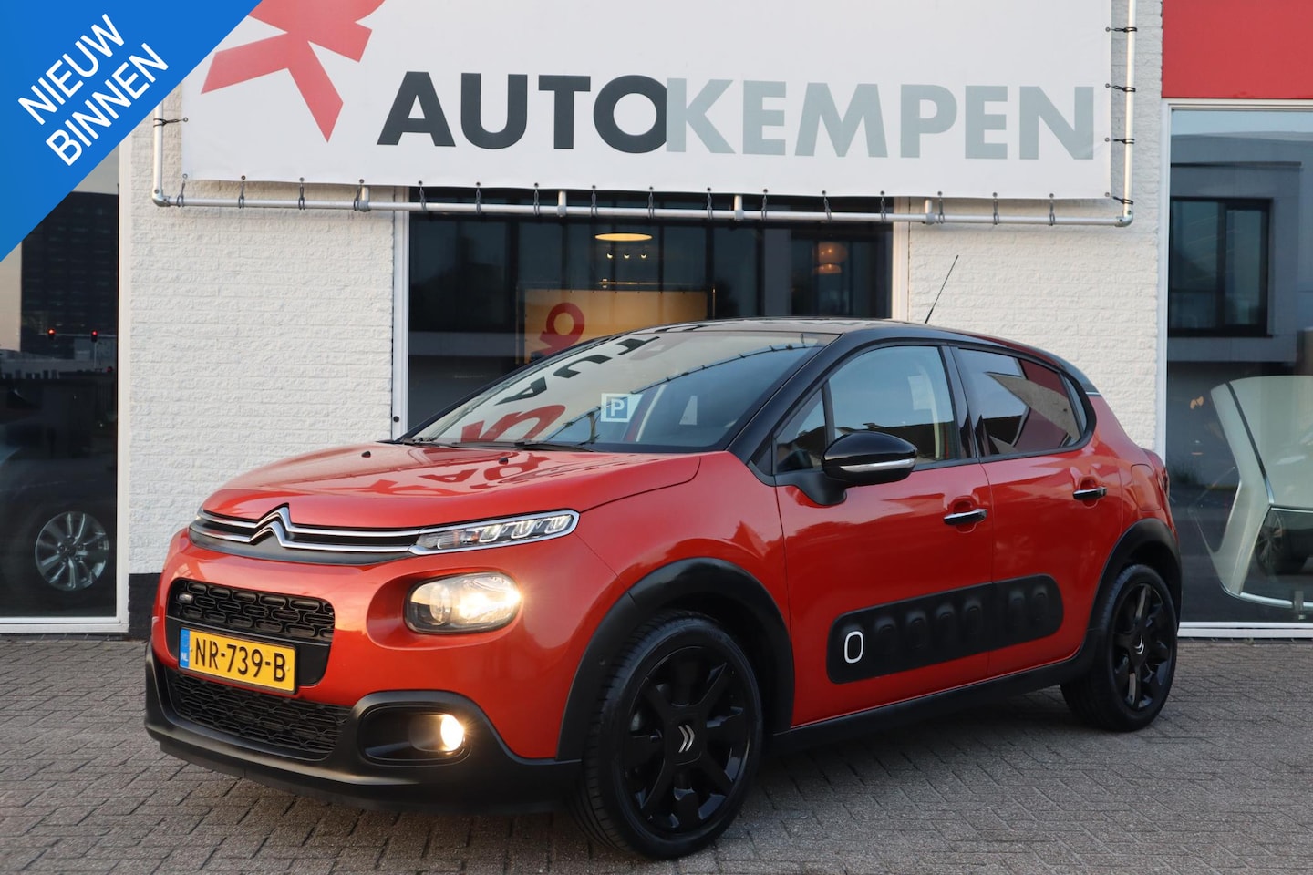 Citroën C3 - 1.2 PT S&S SHINE AUTOMAAT CAMERA|NAVI|BLISS|PANORAMADAK|CRUISE-CONTROL - AutoWereld.nl