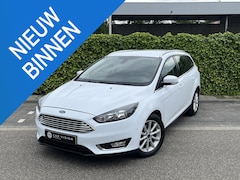 Ford Focus Wagon - 1.0 Titanium * Navi * Nieuwe Distr. * Garantie