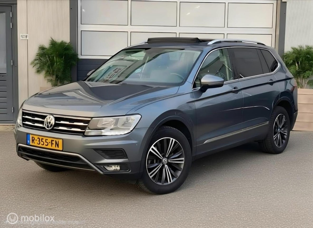 Volkswagen Tiguan Allspace - 2.0 | 7 PERS. | AUTOMAAT | PANO | - AutoWereld.nl