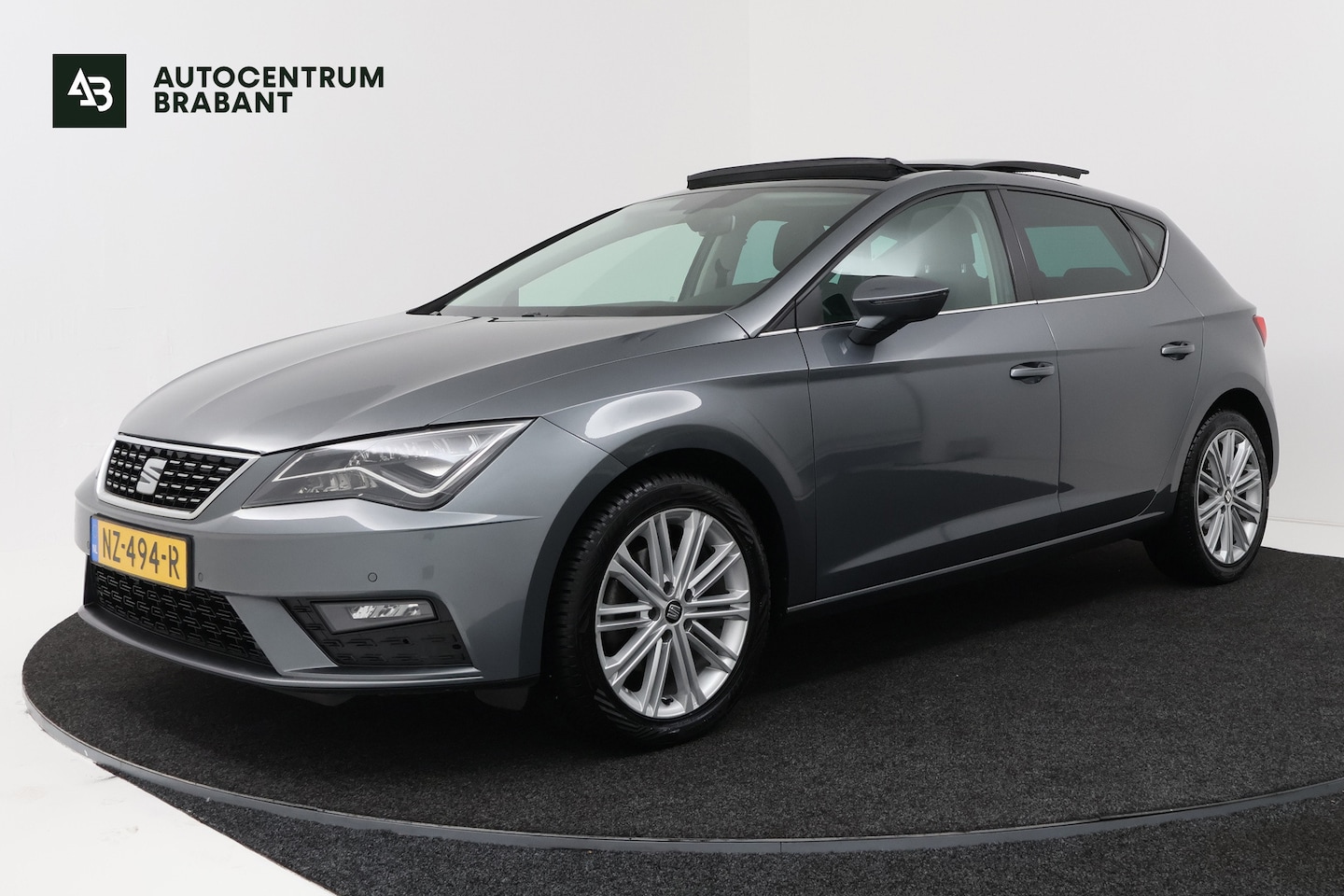 SEAT Leon ST - 1.4 EcoTSI Xcellence (PANORAMADAK, CAMERA, CARPLAY, CLIMA, LED, PDC, STUURBEDIENING) - AutoWereld.nl