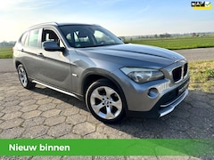 BMW X1 - 18i ACTIE: NU TOT €500 KORTING | 5DRS| NAP| AIRCO| NAVI| TREKHAAK| APK |VELGEN