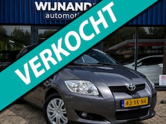 Toyota Auris - 1.6-16V Sol