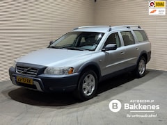 Volvo XC70 - 2.5 T Momentum | AWD | Automaat | Trekhaak | Airco