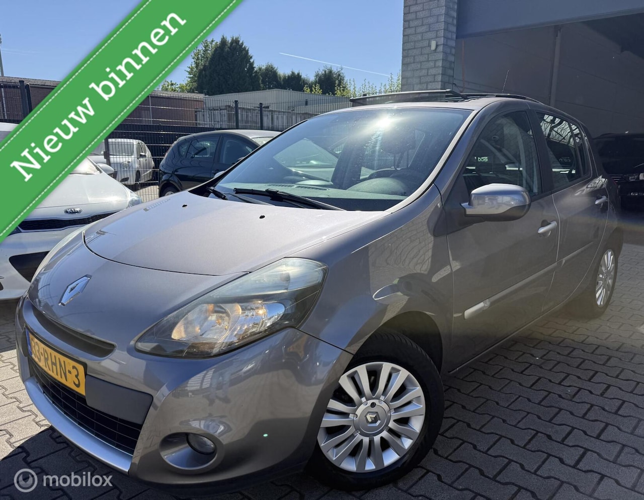Renault Clio - 1.2 Collection / 121.000KM /Origineel NL /N.A.P - AutoWereld.nl