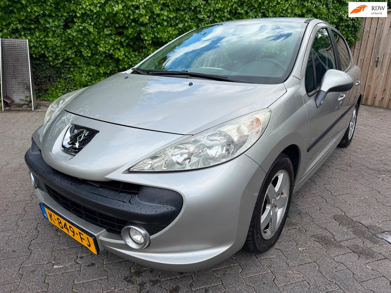 Peugeot 207 - 1.4 VTi X-line/Airco - AutoWereld.nl
