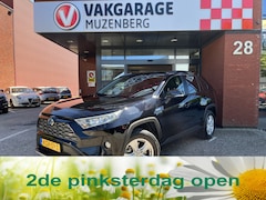 Toyota RAV4 - 2.5 Hybrid Business Plus // TREKHAAK // ADAPT. CRUISE // ELEK. ACHTERKLEP + STOEL // LEDER