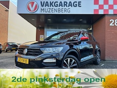 Volkswagen T-Roc - 1.5 TSI Style // BEATS AUDIO // TREKHAAK // NAVI // PDC // ADAPTIVE CRUISE // APPLE CARPLA