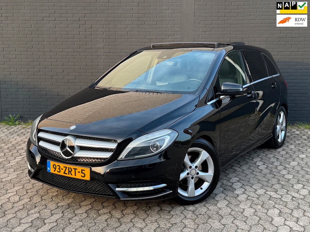 Mercedes-Benz B-klasse - 200 Ambition|PANO|LEER|MEMORY|CLIMA|NAP - AutoWereld.nl