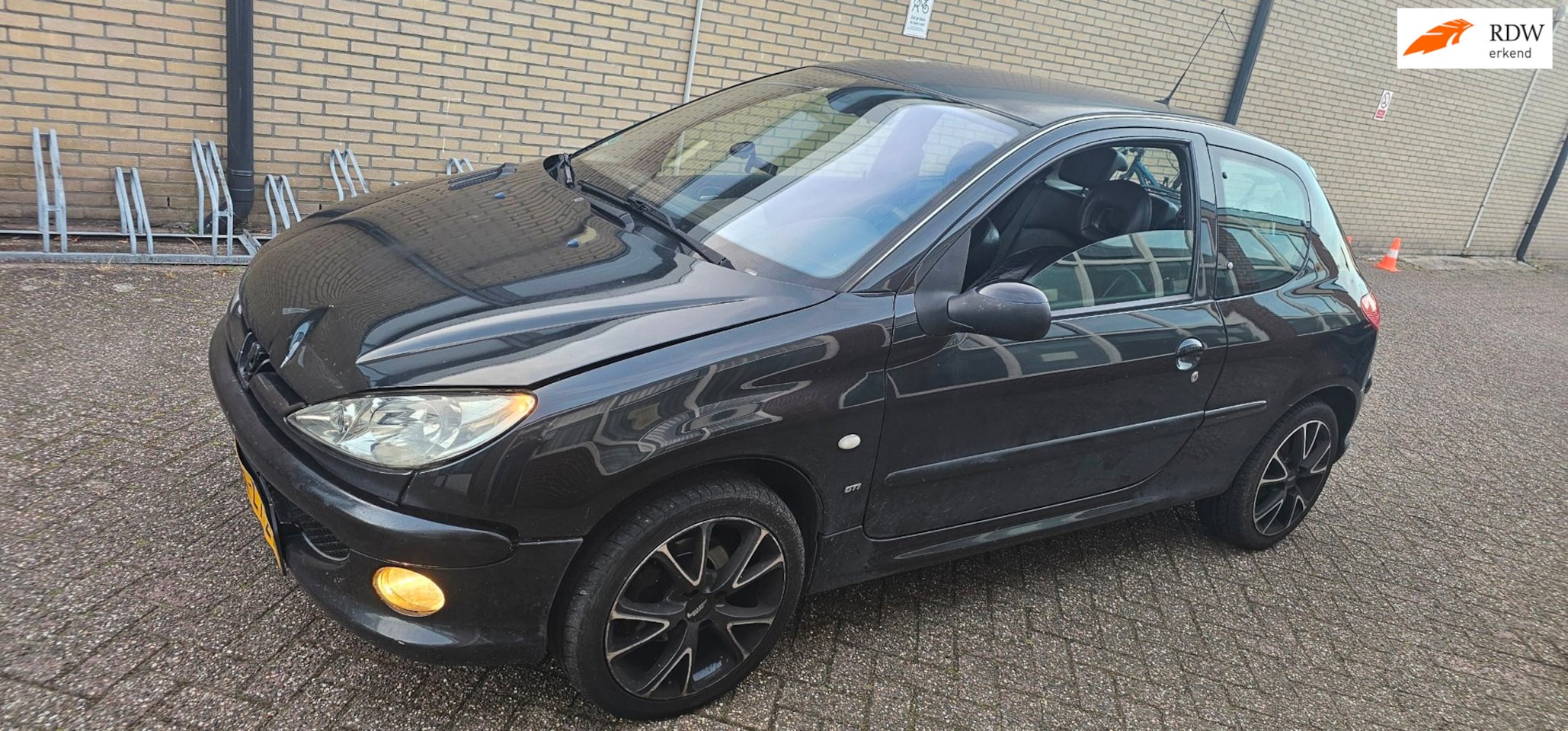 Peugeot 206 - 2.0-16V GTI 2.0-16V GTI - AutoWereld.nl