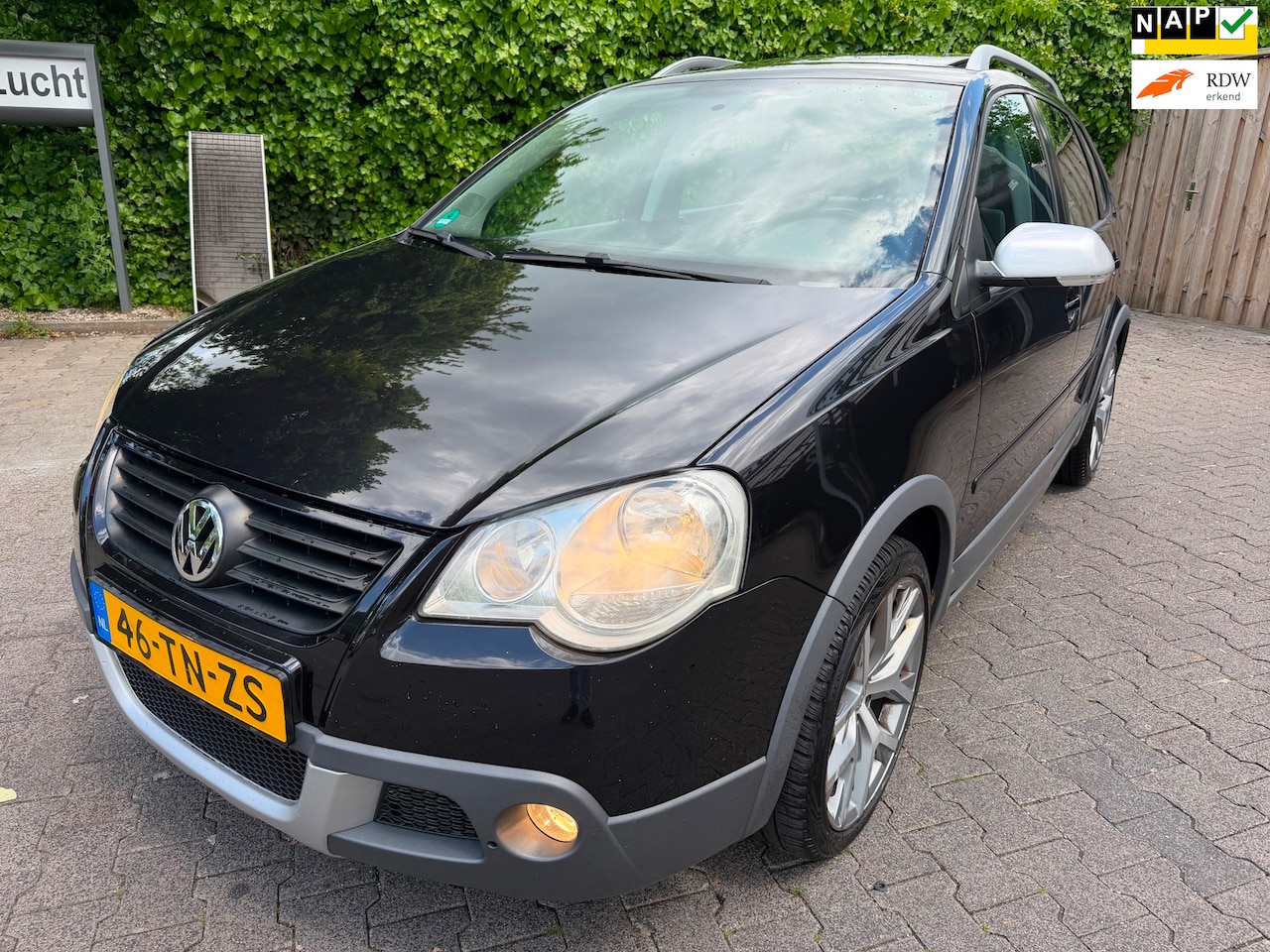 Volkswagen Polo - 1.6-16V Cross/Dakraam/Airco - AutoWereld.nl
