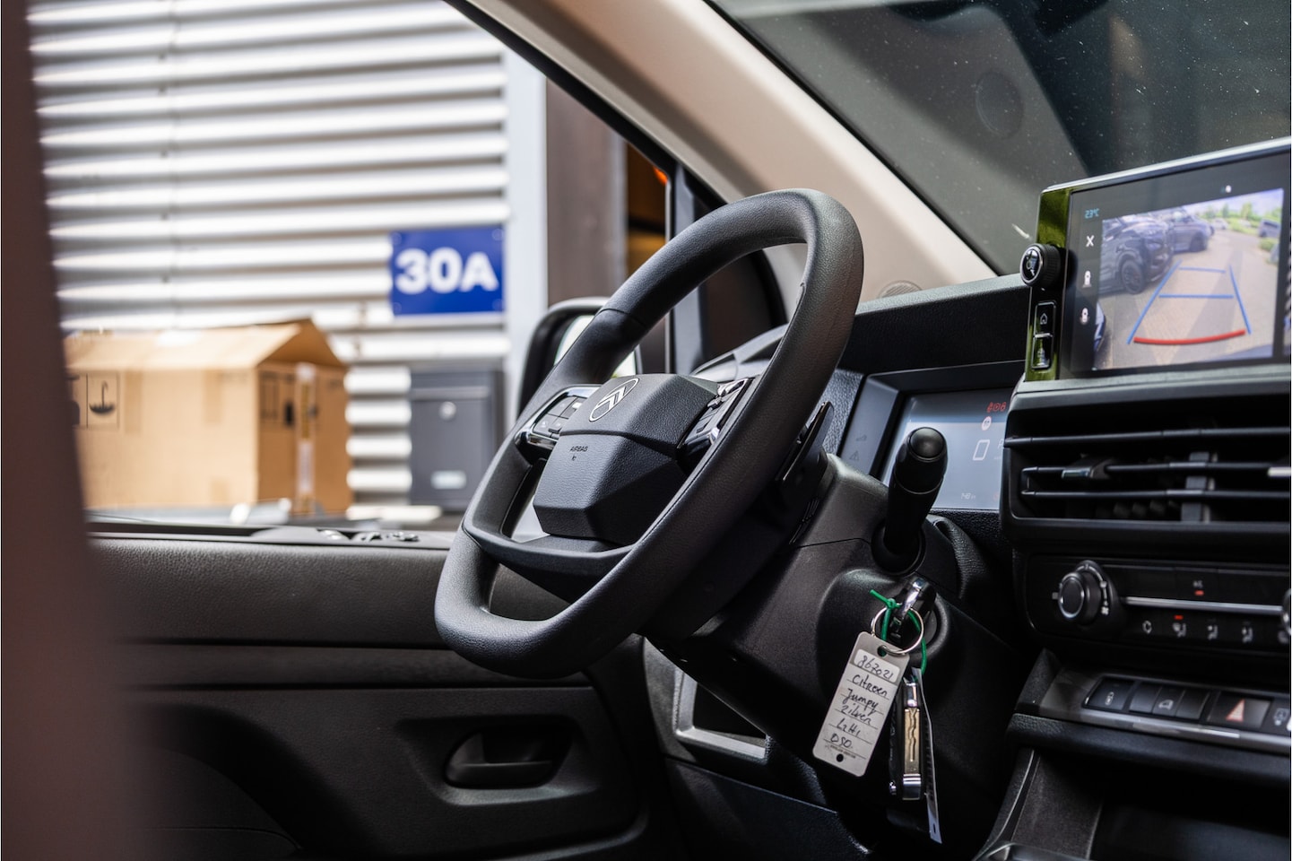 Citroën Jumpy - 2.0 BlueHDI 180 L3 | CarPlay | Camera | L+R Schuifdeur | AV Edition | BPM Vrij | 3-Zitter - AutoWereld.nl