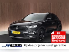 Volkswagen T-Roc - 1.5 TSI 150pk DSG Sport Black Style Trekhaak Led Stoelverwarming Virtual Cockpit Navigatie