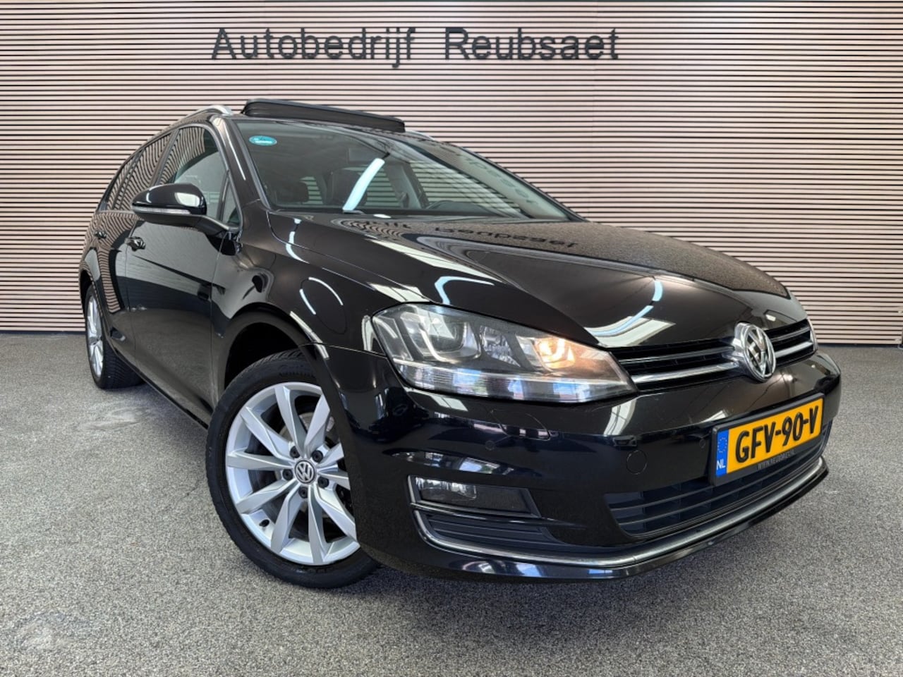Volkswagen Golf - 1.4 TSI Highline Panodak Navi Clima Cruise Stoelverw, Xenon Incl 12Mnd Garantie - AutoWereld.nl