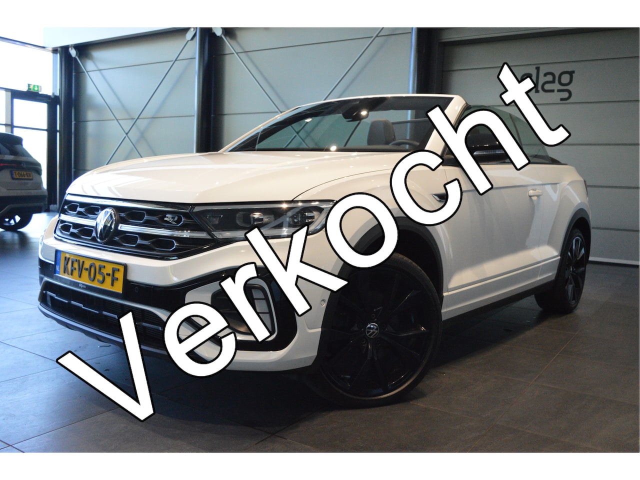 Volkswagen T-Roc Cabrio - 1.5 TSI 3X R-LINE Black Style leer camera trekhaak 19 inch !! - AutoWereld.nl