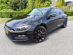 Volkswagen Scirocco - 1.4 TSI Highline Plus PANO|Cruise|19''|Leder|Stoelverwarming