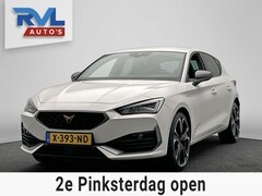 CUPRA Leon - 1.4 e-Hybrid VZ Business | PHEV | Stoel/Stuur Verwarming Carplay Keyless Camera