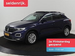 Volkswagen T-Roc - 1.5 TSI Style | Panoramadak | Trekhaak | Full LED | Carplay | Adaptive cruise | Navigatie