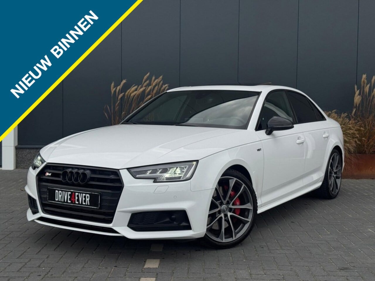 Audi S4 - 3.0 TFSI quattro | Pano | Virtual | Keyless - AutoWereld.nl