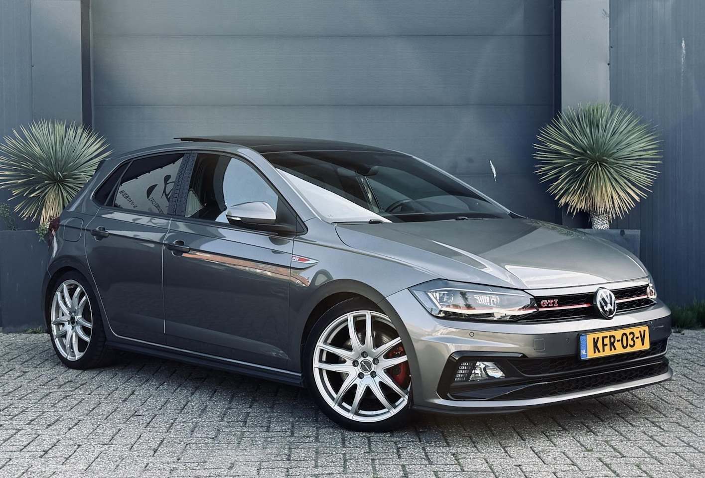 Volkswagen Polo - 2.0 TSI GTI Virtual/Pano/Led/Camera - AutoWereld.nl
