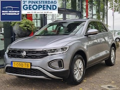 Volkswagen T-Roc - 1.0 TSI Life | Navigatie | Digitaal dashboard | Adapt. Cruise Control | Parkeersensoren |