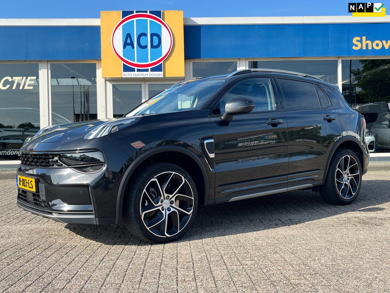 Lynk & Co 01 - 1.5 261pk PHEV 7DCTH | Black Line | Orig.NL | PanoramaDak | 360 graden Camera | Carplay | - AutoWereld.nl