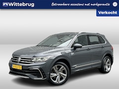 Volkswagen Tiguan - 1.4 TSI eHybrid R-Line Business+ / Digitaal dashboard / Pano / Navigatie / App connect / C