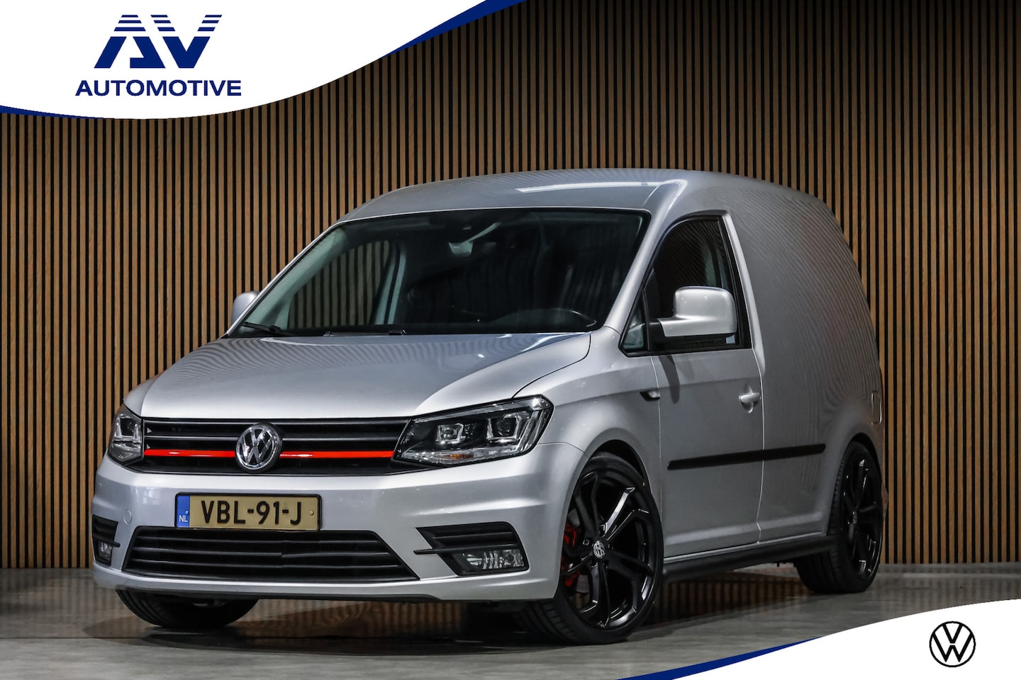 Volkswagen Caddy - 2.0 TDI 185 PK DSG R-Line | Camera | CarPlay | Alarm | ACC | Lane Assist | Trekhaak | Navi - AutoWereld.nl