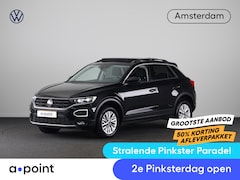 Volkswagen T-Roc - 1.0 TSI Style | Panoramadak | Parkeersensoren | navigatie | Apple carplay en android auto