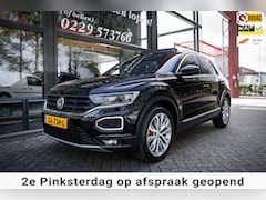 Volkswagen T-Roc - 1.5 TSI 150pk Sport |LED | Panoramadak | Camera | Leder | Virtual cockpit | Navi | Elek. a