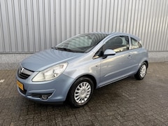 Opel Corsa - 1.0-12V Essentia