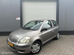 Toyota Yaris - 1.0 VVT-i Idols MMT / automaat / airco / nap /