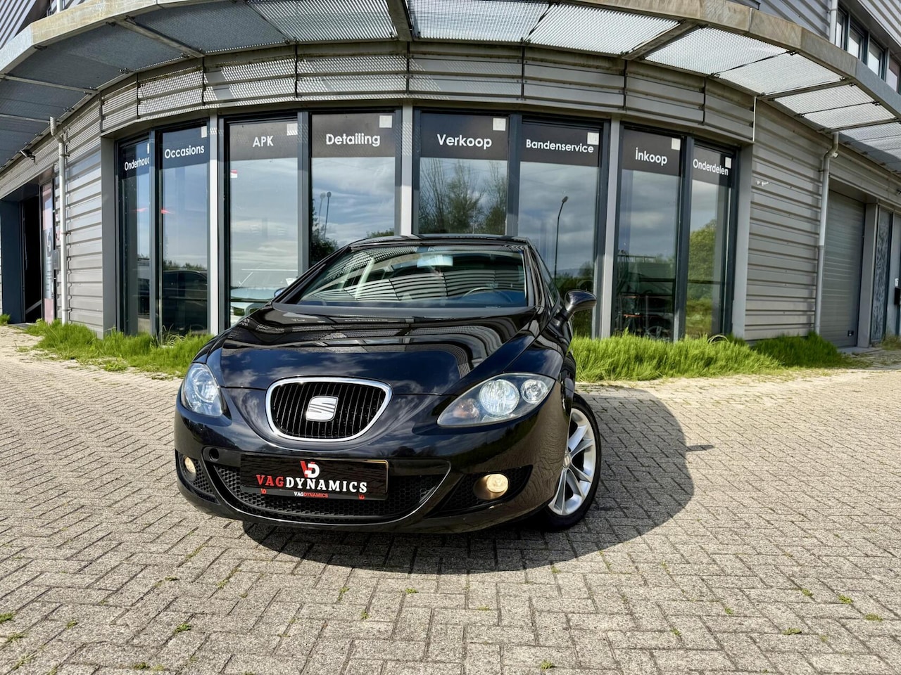 SEAT Leon - 1.6 APK NIEUW Apple Carplay Android LED 18 Inch - AutoWereld.nl
