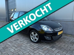 Ford Fiesta - 1.6-16V Futura|Automaat|Nieuw Apk