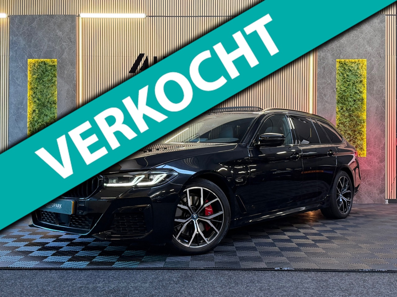 BMW 5-serie Touring - GERESERVEERD!530e Business Edition Plus M-SPORT|PANO|MEMORY|KEYLESS|SFEERV|CARPLAY|GARANTI - AutoWereld.nl