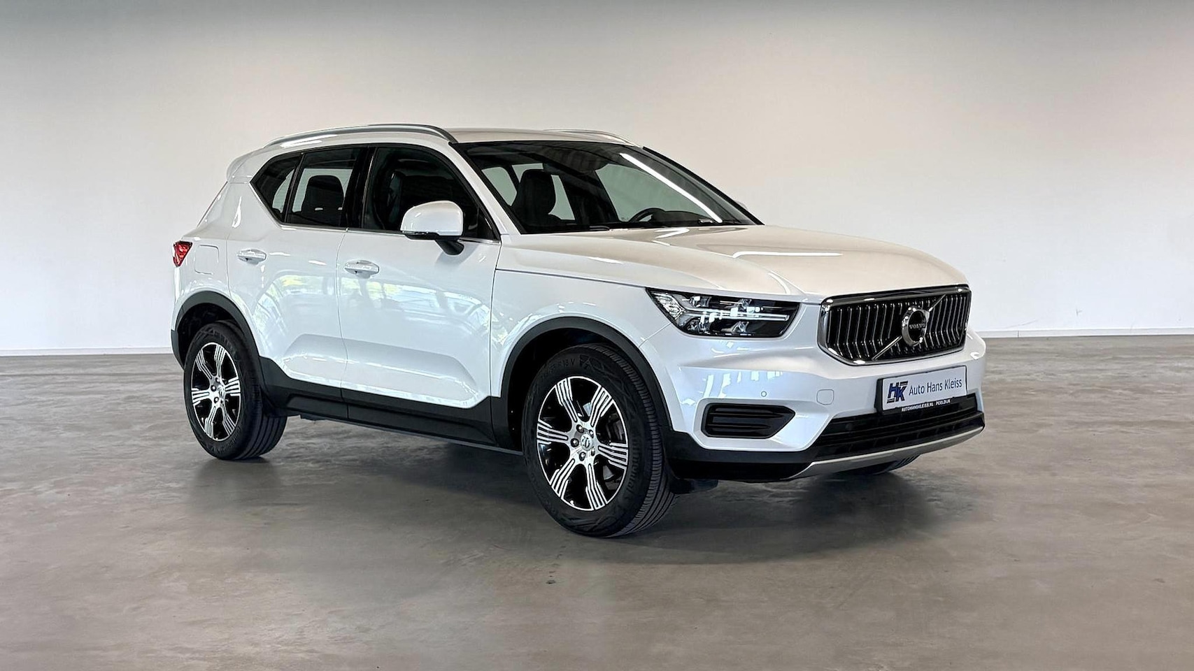 Volvo XC40 - 1.5 T3 Inscription | Leder | Navi | CarPlay - AutoWereld.nl