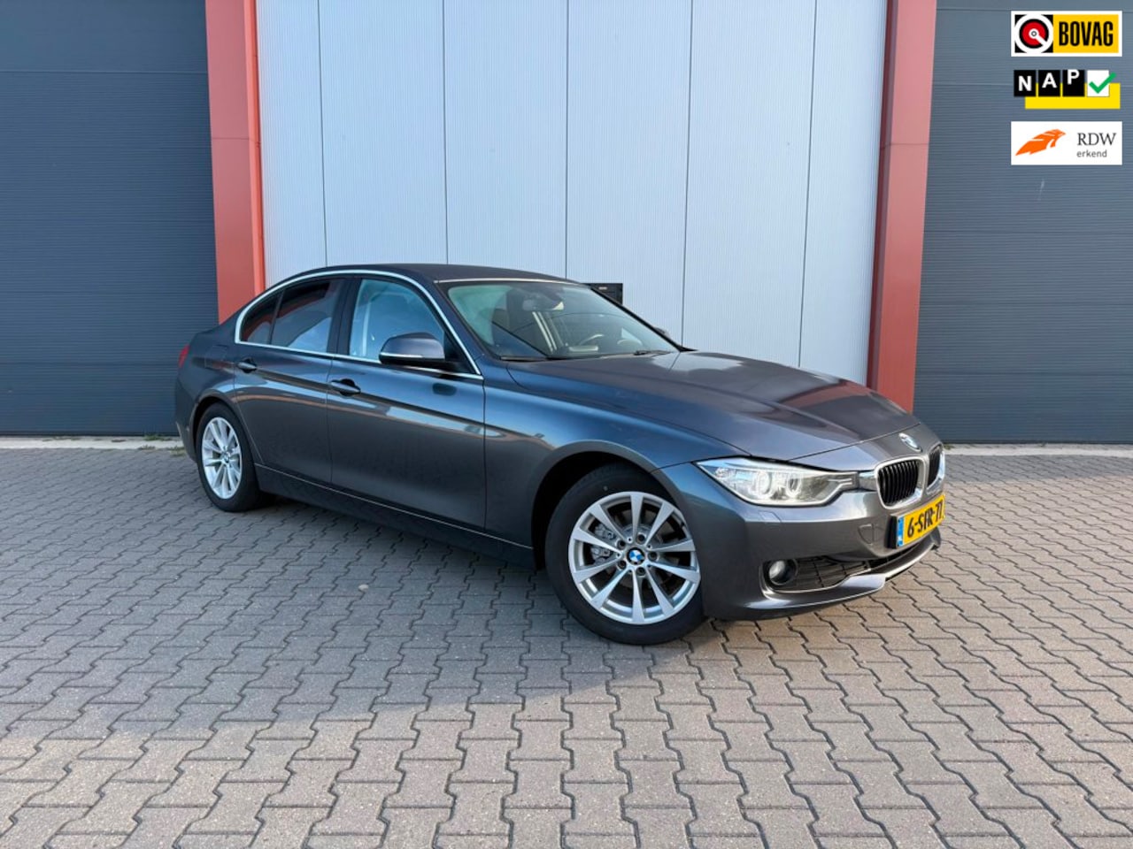 BMW 3-serie - 320i EfficientDynamics Edition Business 320i EfficientDynamics Edition Business - AutoWereld.nl