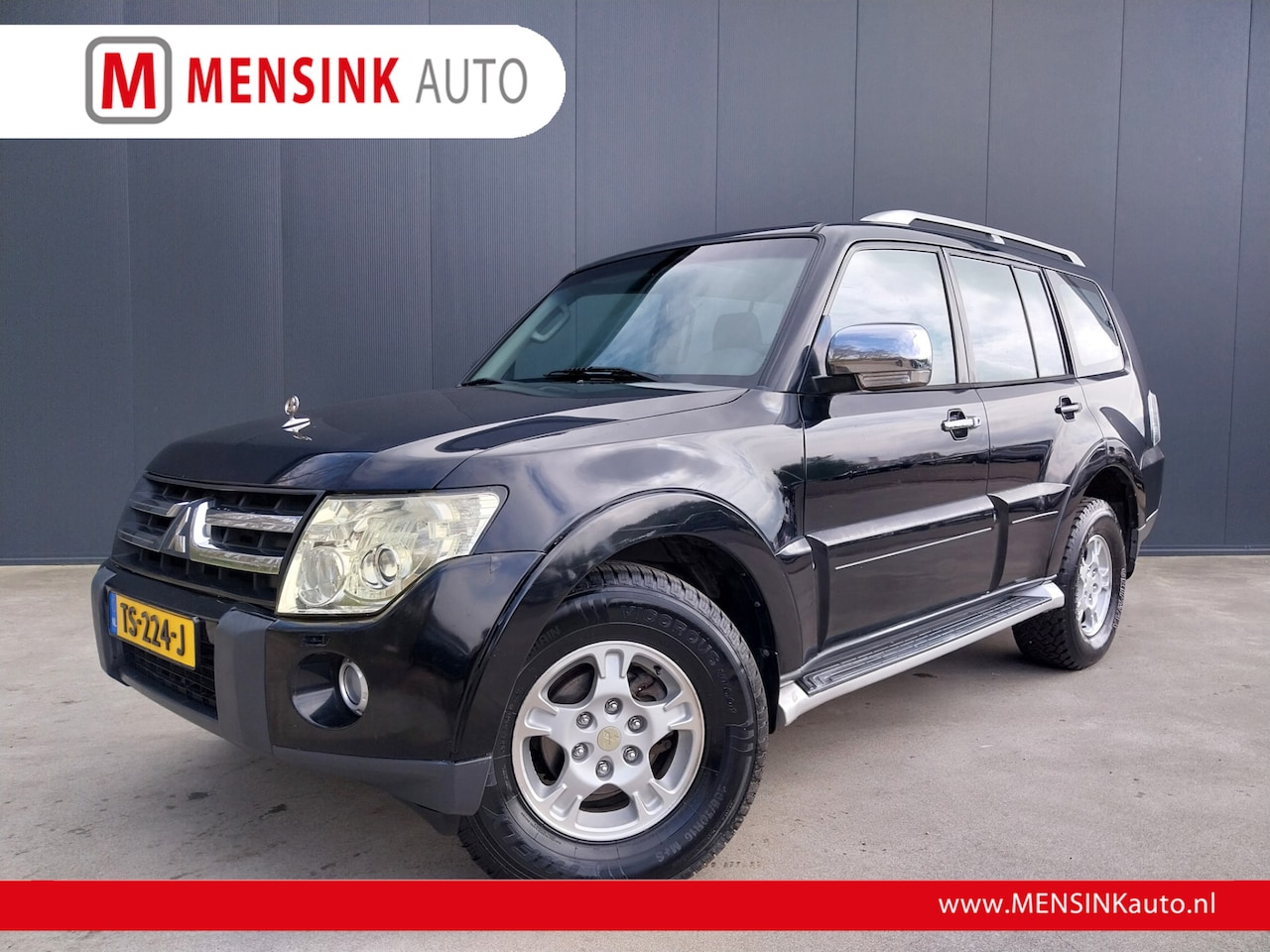 Mitsubishi Pajero - 3.0 V6 AUTOMAAT 7 PERS LEER CRUISE ECC TREKHAAK - AutoWereld.nl
