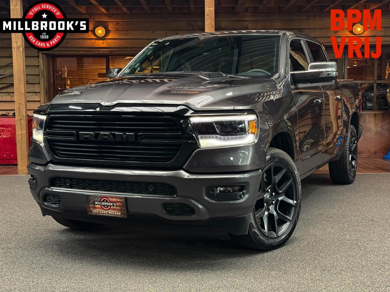 Dodge Ram 1500 - 5.7 V8 4x4 Sport GT BPM VRIJ, LPG, Panoramadak, Digitaal Display, 12'' Scherm - AutoWereld.nl