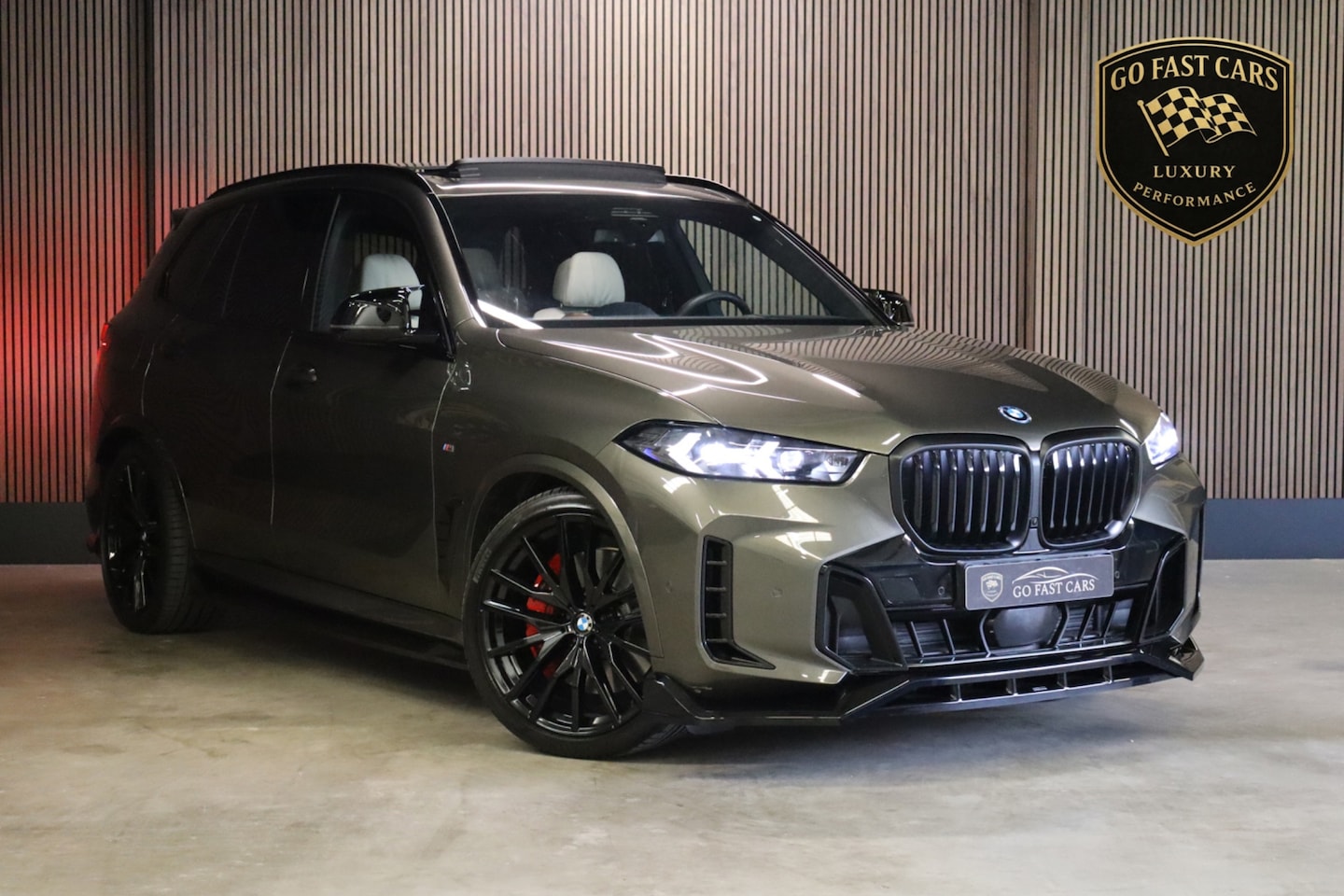 BMW X5 - XDrive50e M Sport Pro 2 Tone Interior. - AutoWereld.nl